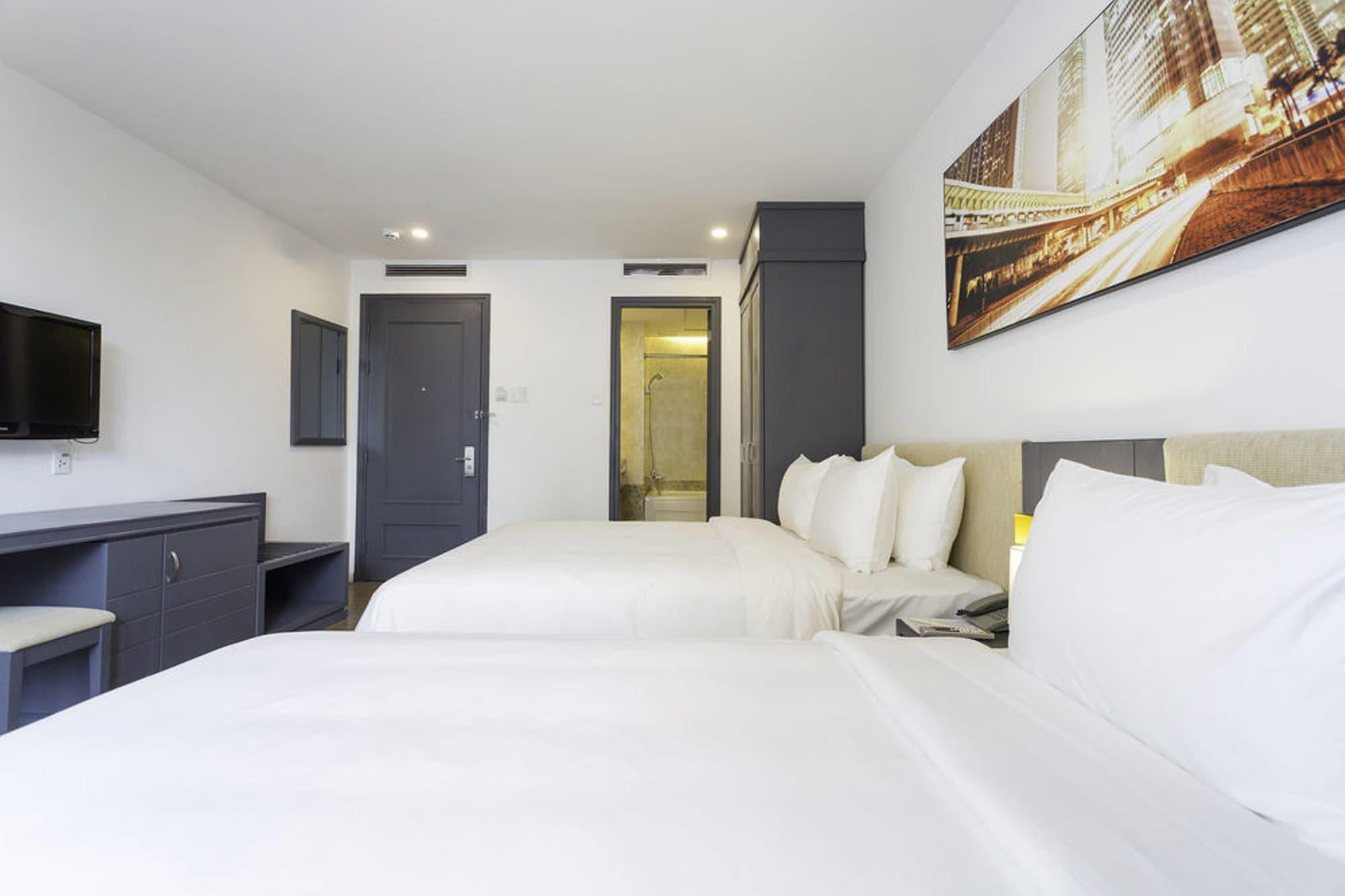 Calista Sai Gon Hotel Хошимин Екстериор снимка