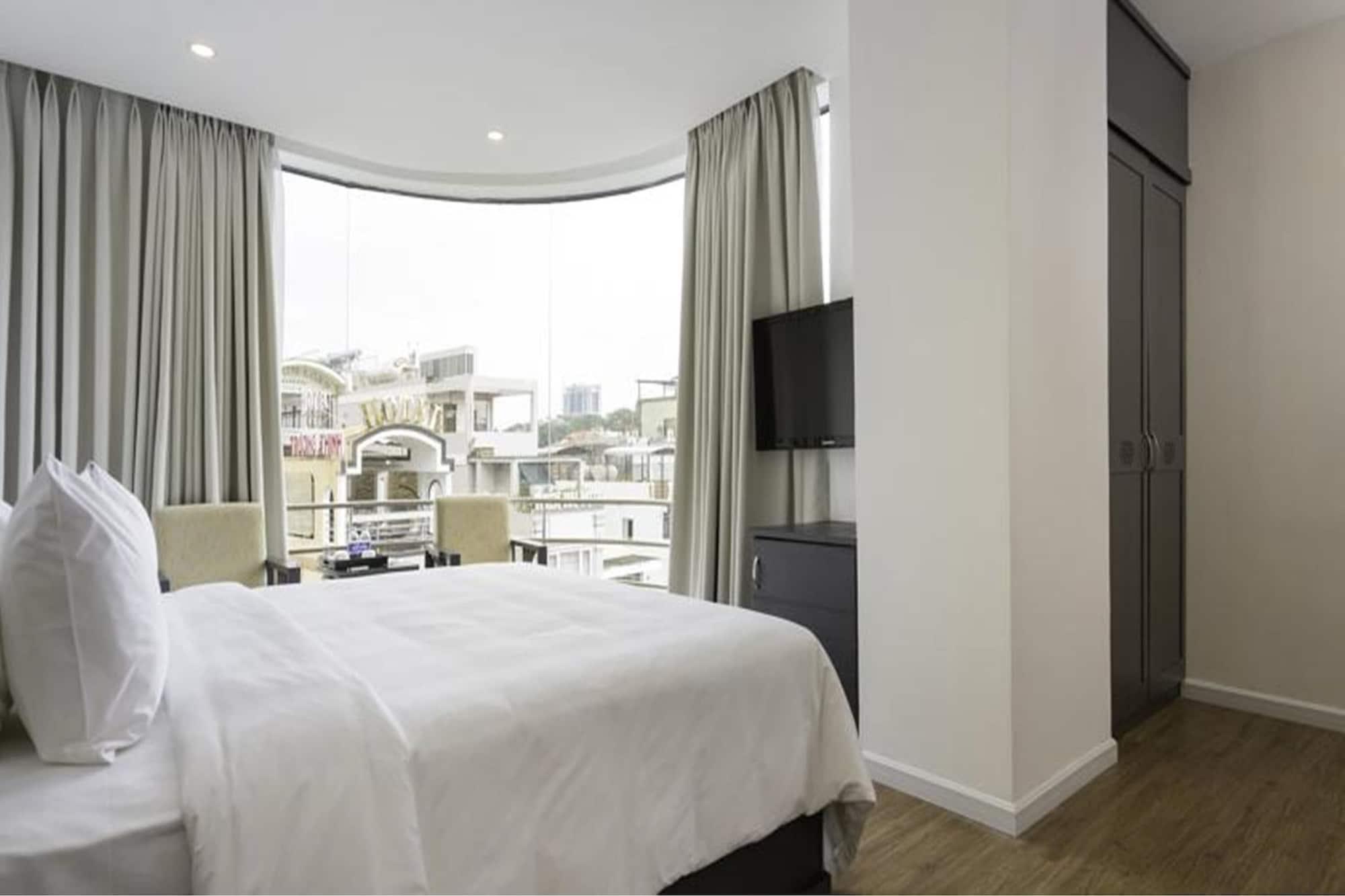 Calista Sai Gon Hotel Хошимин Екстериор снимка