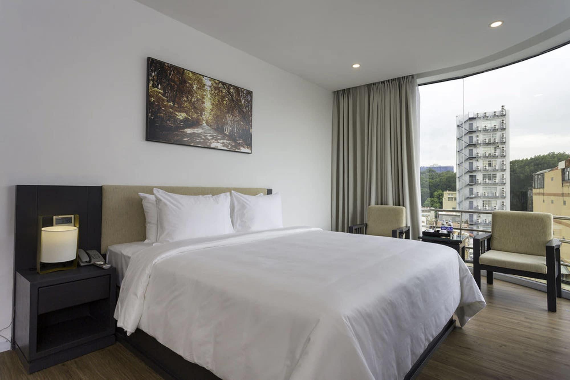 Calista Sai Gon Hotel Хошимин Екстериор снимка