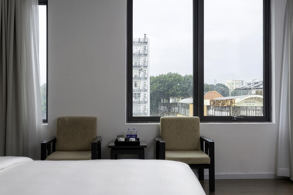 Calista Sai Gon Hotel Хошимин Екстериор снимка