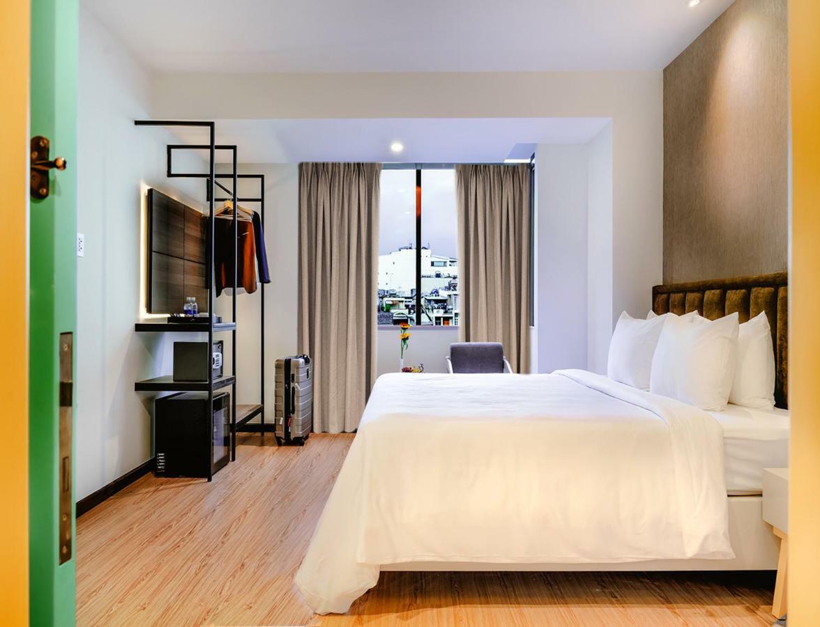 Calista Sai Gon Hotel Хошимин Екстериор снимка